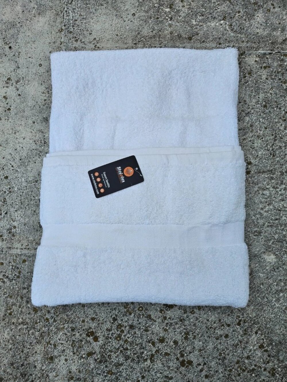 Bath Towel White Cotton Long Towel Luxury Towel 28 x 56 inches NWT